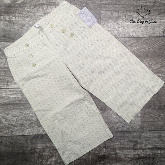 Urban Outfitters Juniors Button Front Shorts Size 1 - Picture 1 of 7